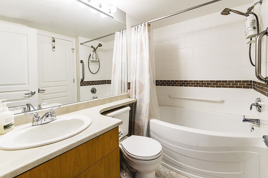 312 1150 E 29th Street North Vancouver, BC - 15