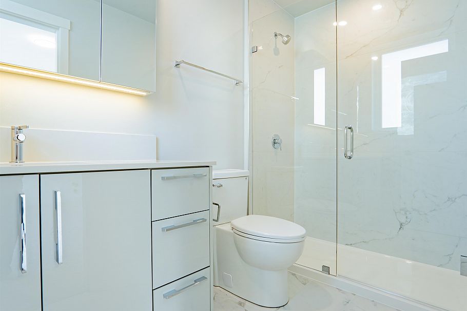 30 10333 River Drive Richmond, BC - 11