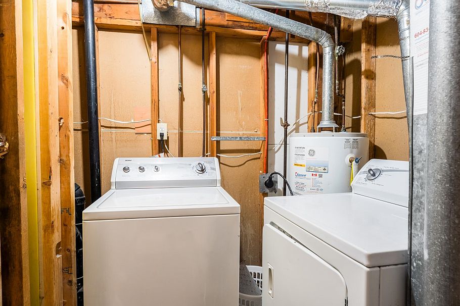 2060 Deep Cove Crescent North Vancouver, BC - 23