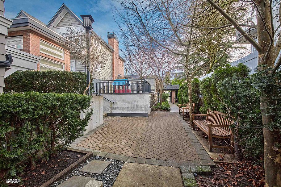 17 5655 Chaffey Avenue Burnaby, BC - 28