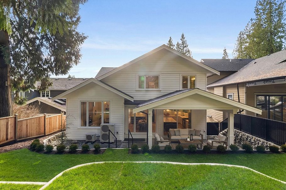 1232 Wellington Drive North Vancouver, BC - 13