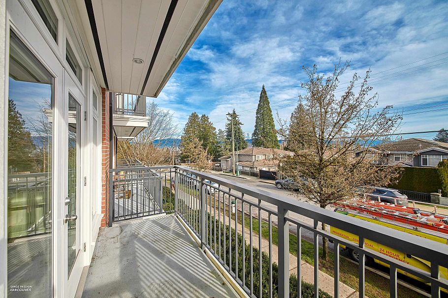 17 5655 Chaffey Avenue Burnaby, BC - 18