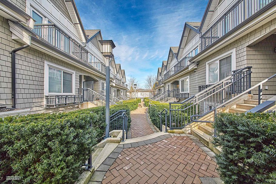 17 5655 Chaffey Avenue Burnaby, BC - 3