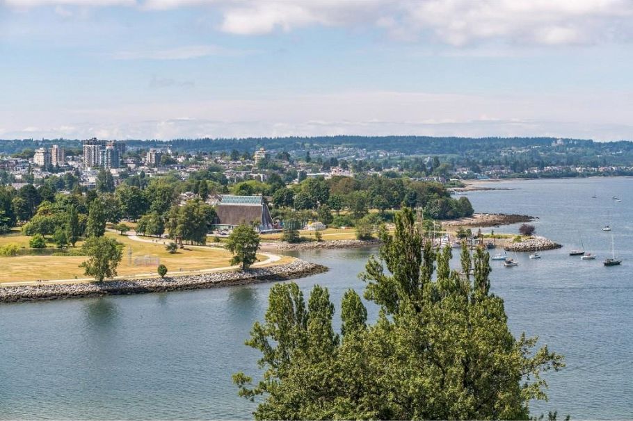 2106 1330 Harwood Vancouver, BC - 2