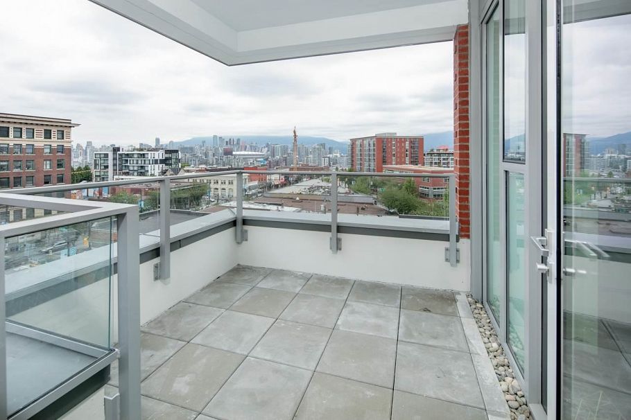 501 2508 Watson Street Vancouver, BC - 2