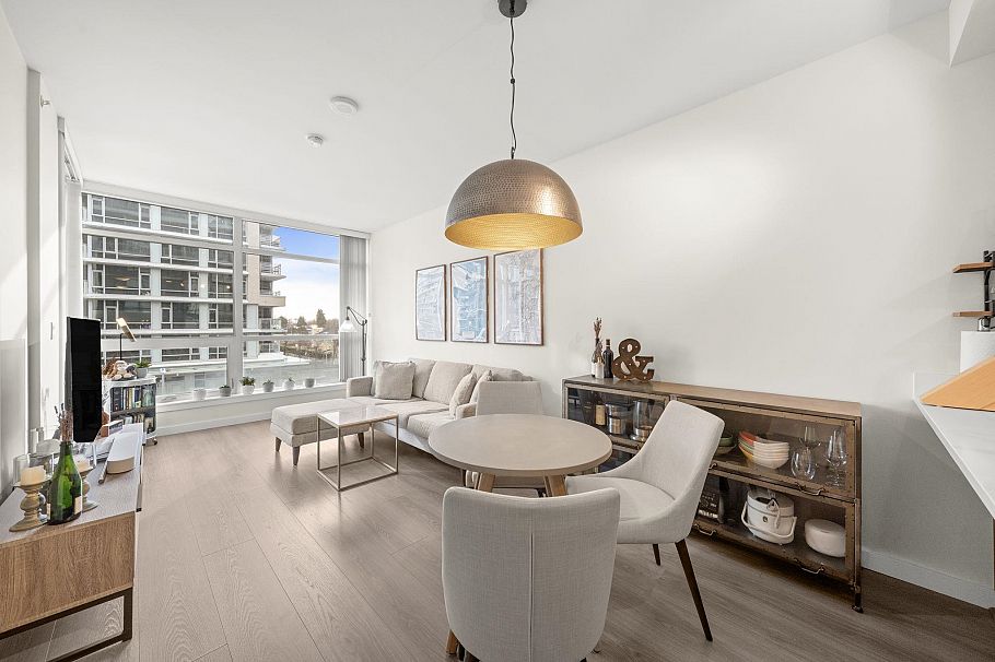 302 3333 Sexsmith Road Richmond, BC - 1