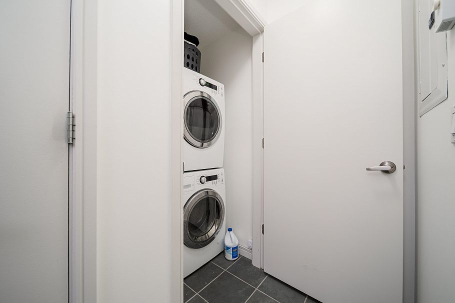 305 1068 Hornby Street Vancouver, BC - 25