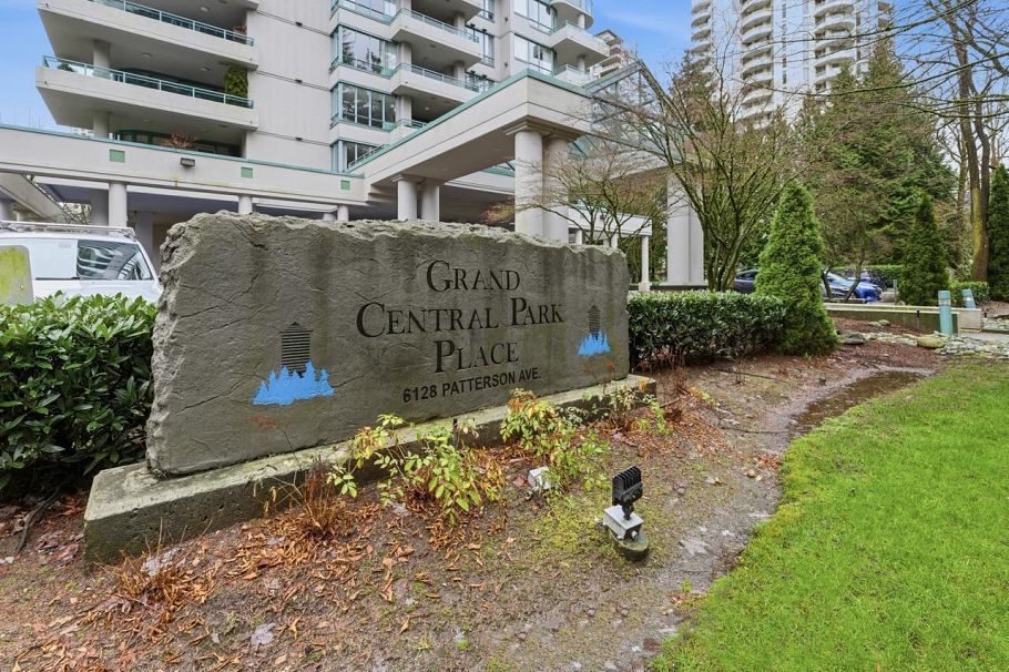 19C 6128 Patterson Avenue Burnaby, BC - 39