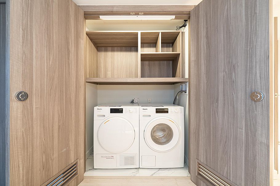 8608 Hazelbridge Way Richmond, BC - 16