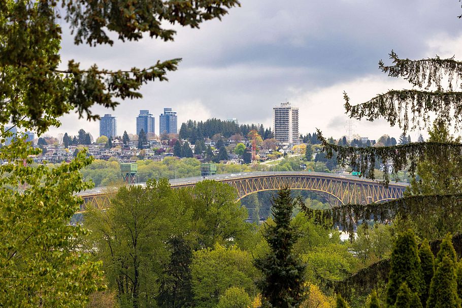 1231 Cloverley Street North Vancouver, BC - 2