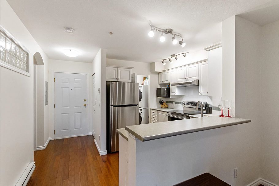 204 155 E 3rd Street North Vancouver, BC - 13