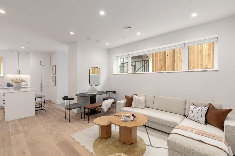 851 E 19th Avenue Vancouver, BC - 2