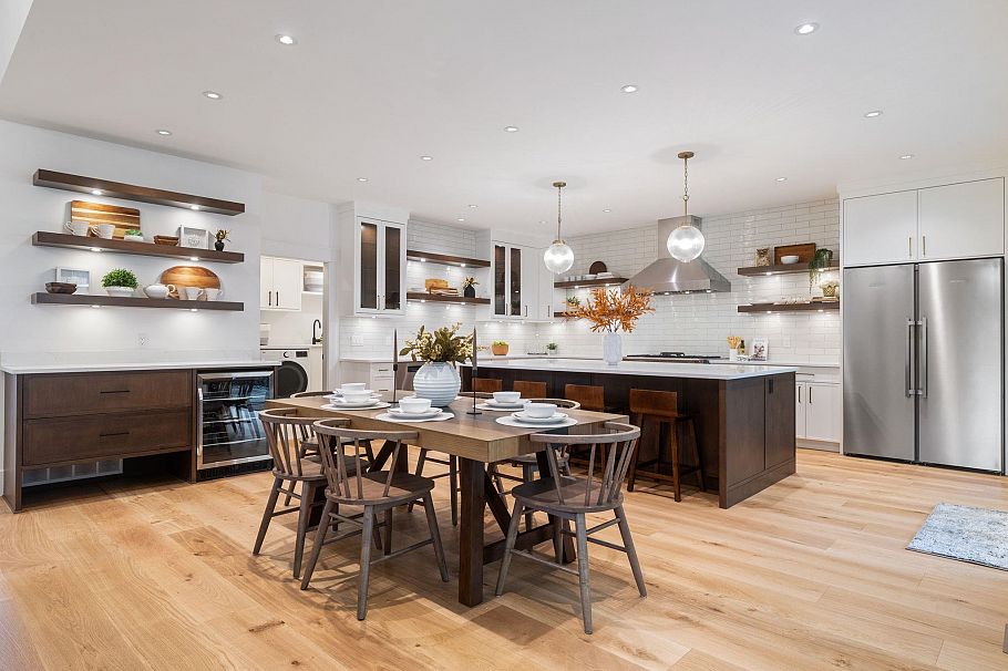 1232 Wellington Drive North Vancouver, BC - 7