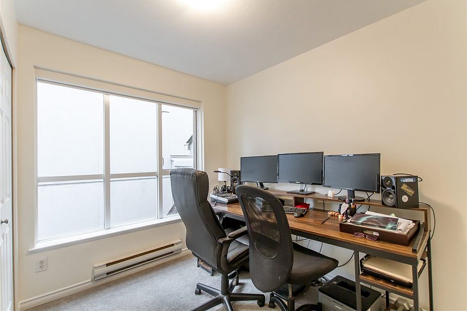 204 155 E 3rd Street North Vancouver, BC - 19