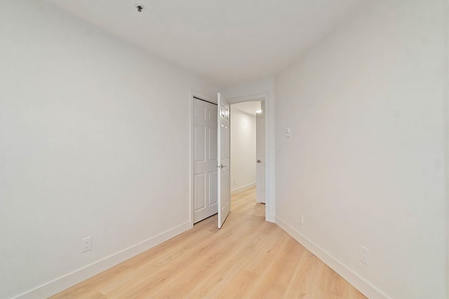 303 2928 Commercial Drive Vancouver, BC - 16