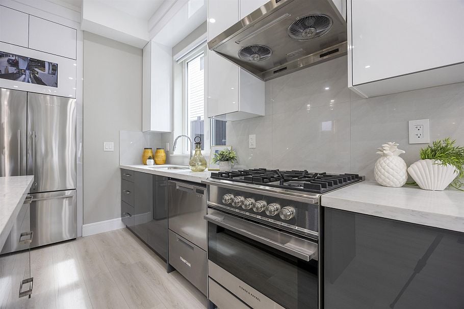 1 5808 Lanark Street Vancouver, BC - 11