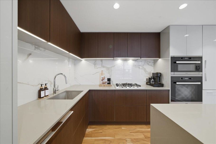 608 1675 Lions Gate Lane North Vancouver, BC - 11