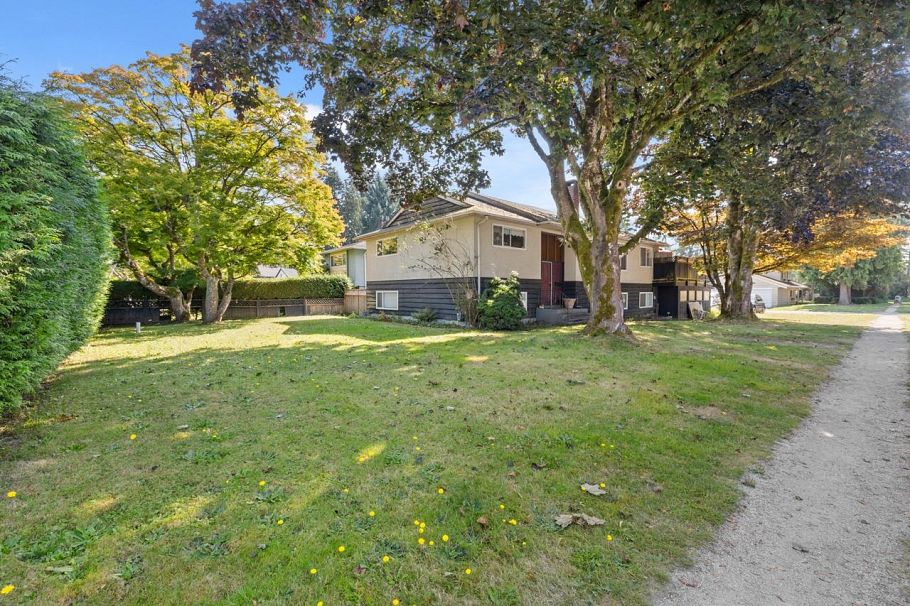 6530 Dunbar Street Vancouver, BC - 2