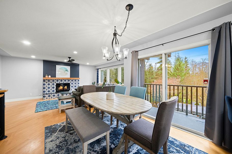 4174 Dollarton Highway North Vancouver, BC - 6