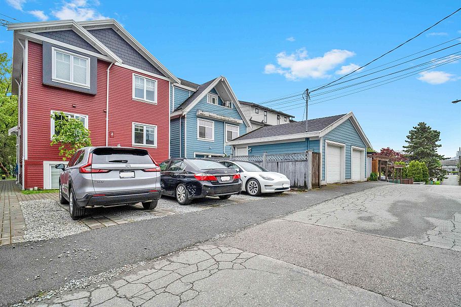 2743 Duke Street Vancouver, BC - 6