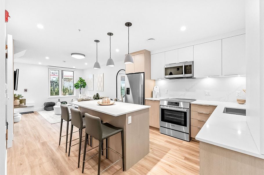 131 2250 E 1st Avenue Vancouver, BC - 5