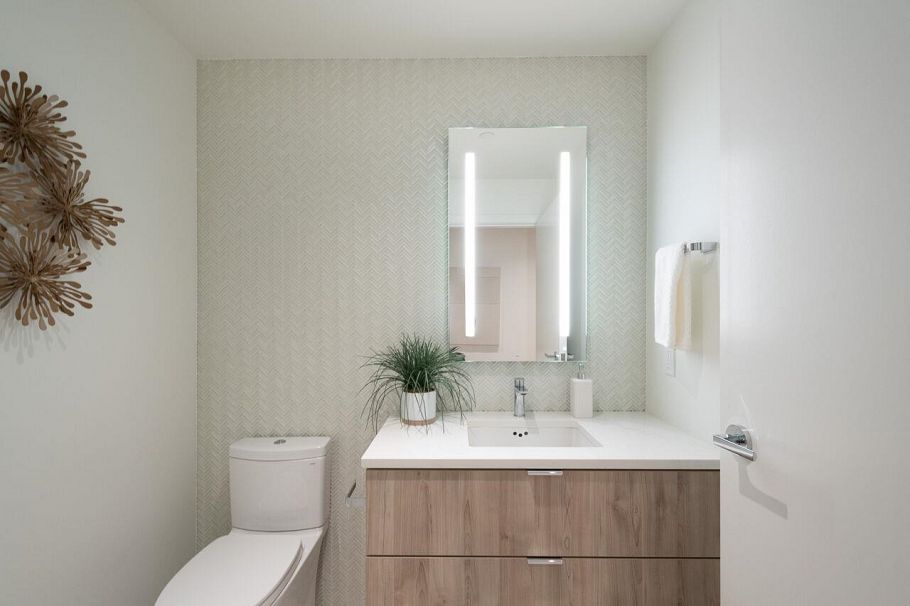 520 755 Harbourside Drive North Vancouver, BC - 30