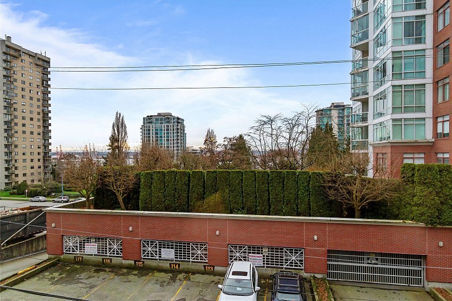 204 155 E 3rd Street North Vancouver, BC - 18