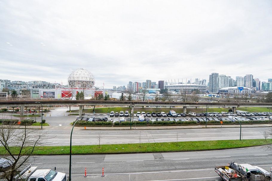 403 1188 Quebec Street Vancouver, BC - 1