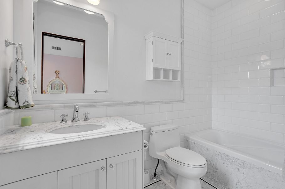 1807 Acadia Road Vancouver, BC - 28