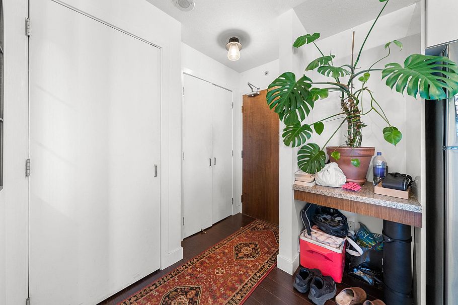 704 155 W 1st Street North Vancouver, BC - 11