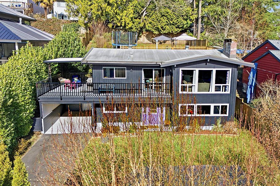 4174 Dollarton Highway North Vancouver, BC - 29