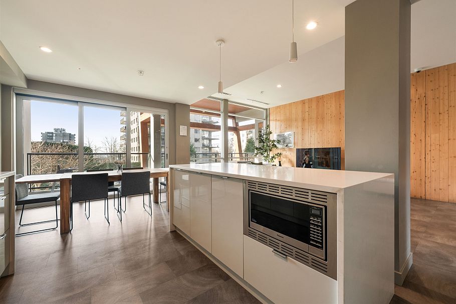 201 108 E 8th Street North Vancouver, BC - 28