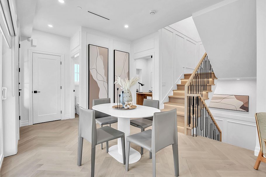 2153 E 20th Avenue Vancouver, BC - 5