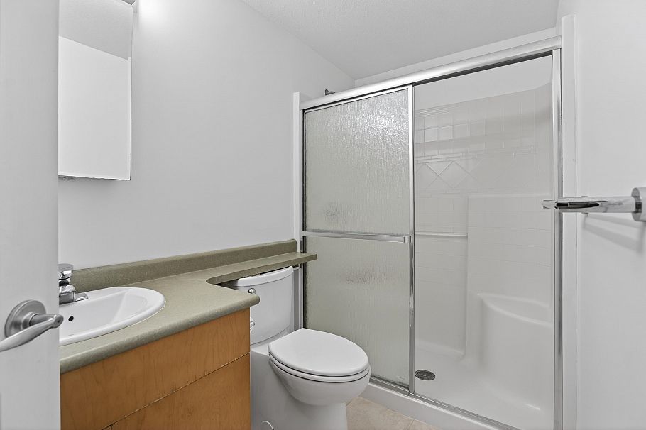 103 108 W Esplanade North Vancouver, BC - 19