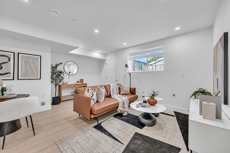 3526 E Lakewood Street Vancouver, BC - 26