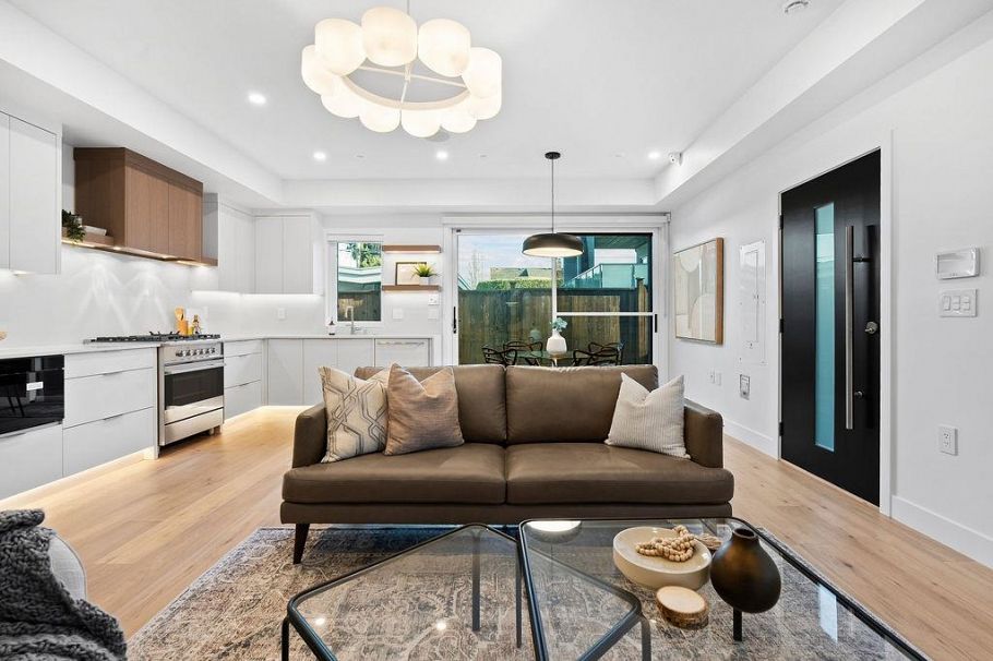 1135 W 33rd Avenue Vancouver, BC - 16