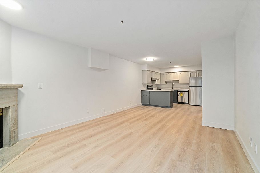 303 2928 Commercial Drive Vancouver, BC - 9