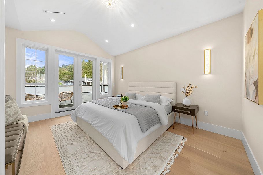 361 E 22nd Street North Vancouver, BC - 17