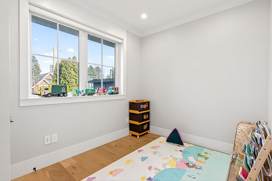 4089 W 19th Avenue Vancouver, BC - 26