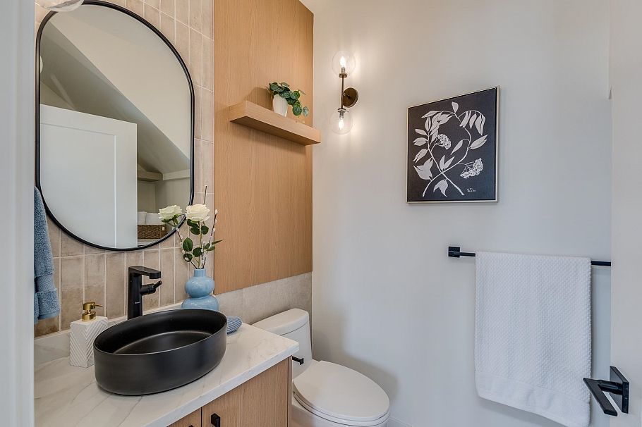 1 2263 E 35th Avenue Vancouver, BC - 11