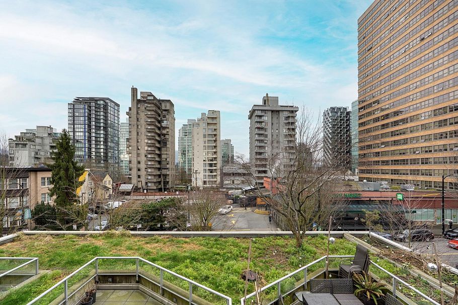 308 1688 Robson Street Vancouver, BC - 7