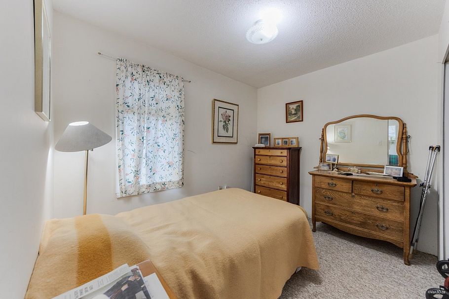 308 E King Edward Avenue Vancouver, BC - 9