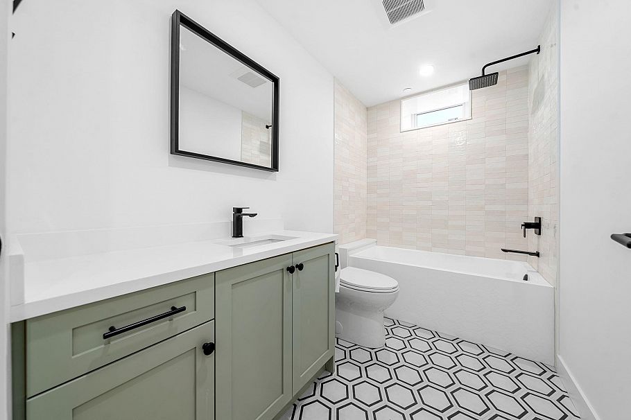 2530 Mcgill Street Vancouver, BC - 17