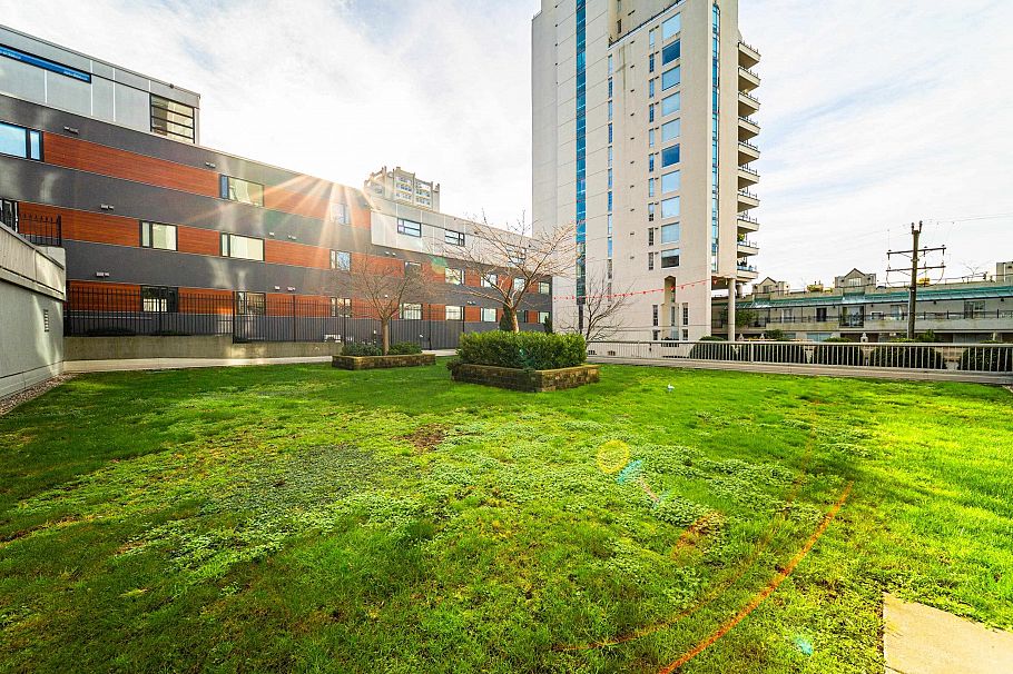 308 1330 Harwood Street Vancouver, BC - 23