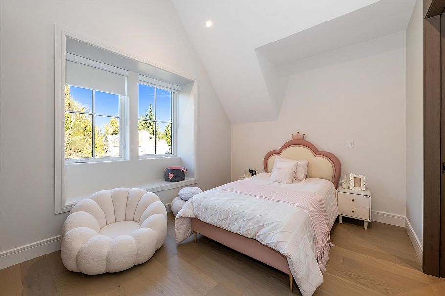 3852 W 50th Avenue Vancouver, BC - 18