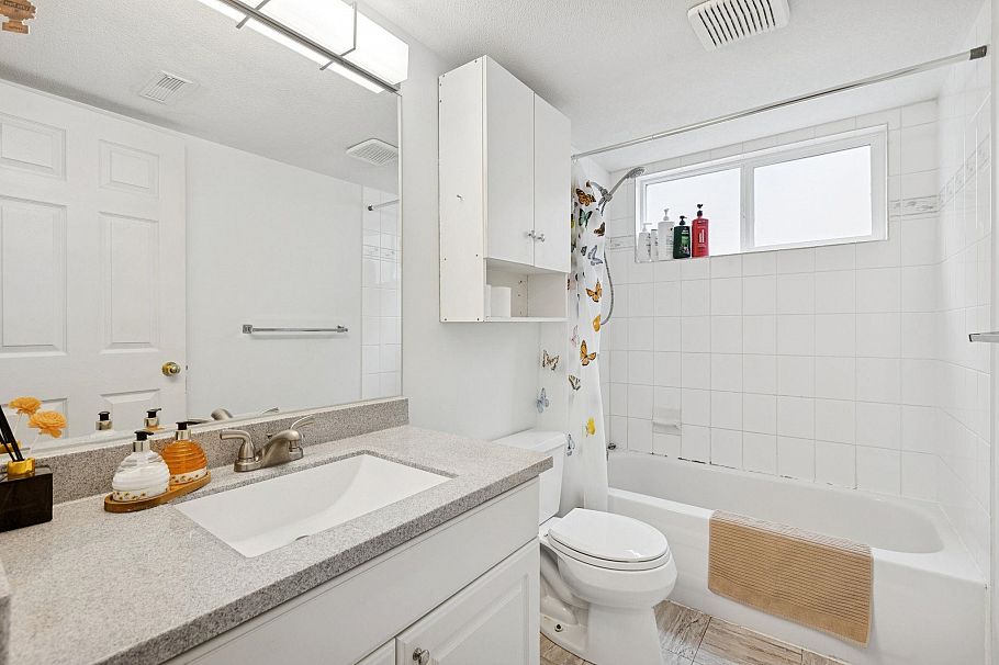 3638 Maginnis Avenue North Vancouver, BC - 37