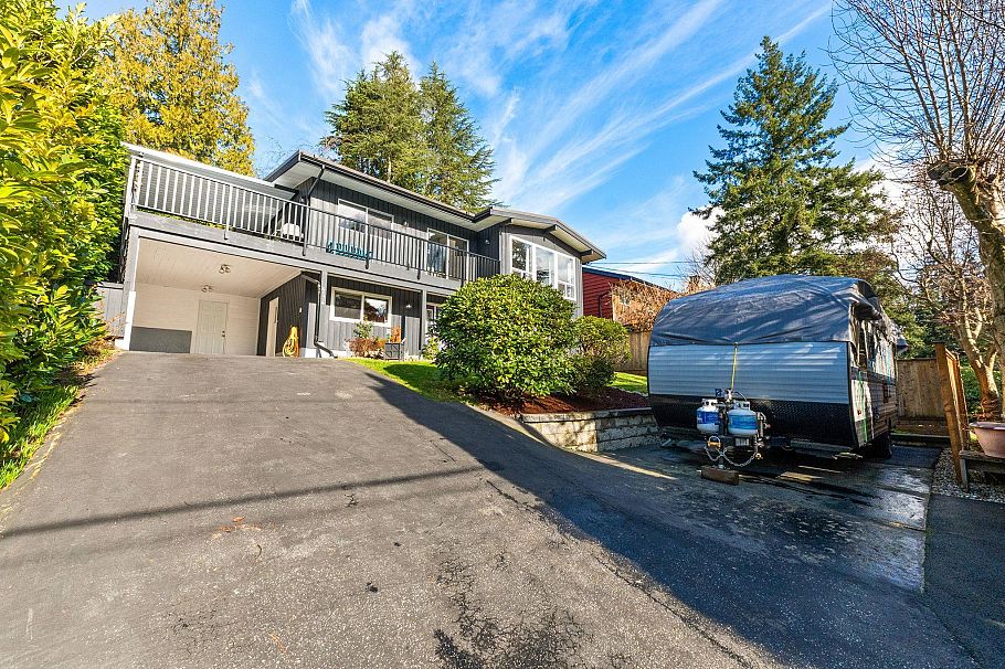 4174 Dollarton Highway North Vancouver, BC - 26