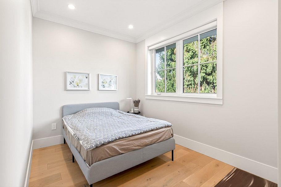 4089 W 19th Avenue Vancouver, BC - 25