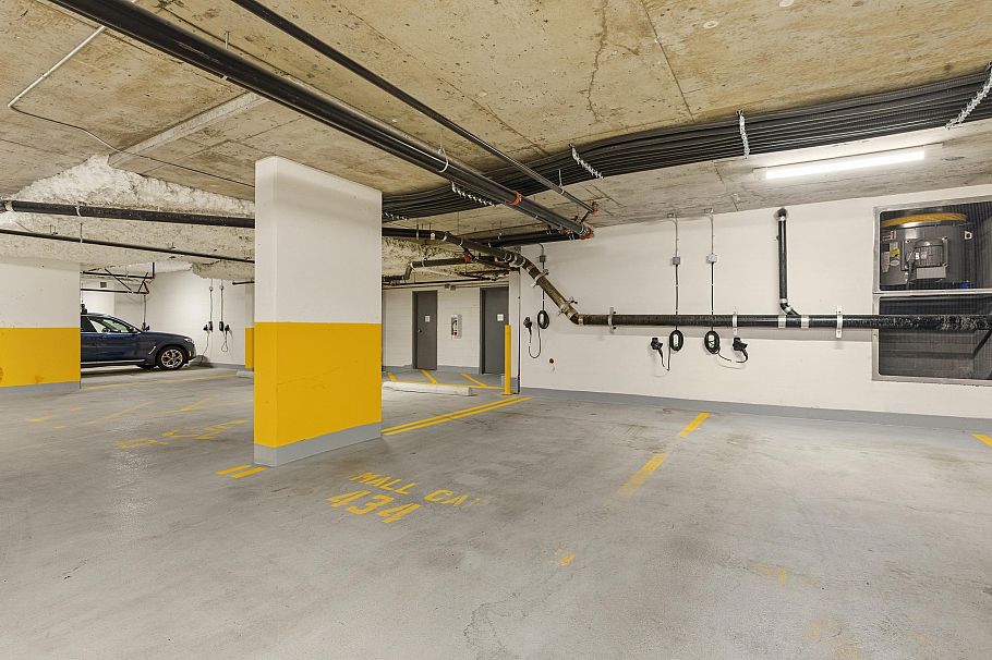 602 1401 Hunter Street North Vancouver, BC - 25