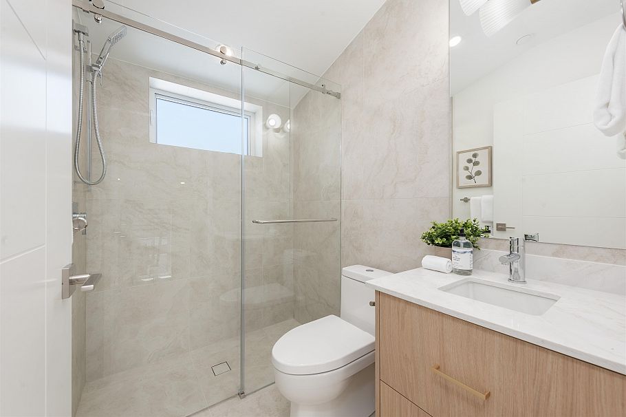 2 2750 W 19th Avenue Vancouver, BC - 30